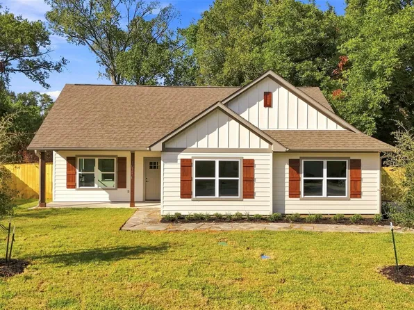 1013 E 26th St, Bryan, TX 77803