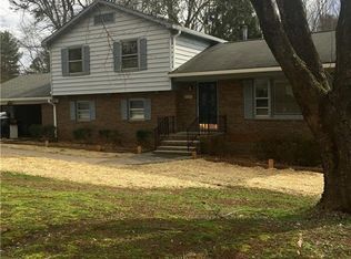 3500 Fieldstone Dr, Winston Salem, NC 27105