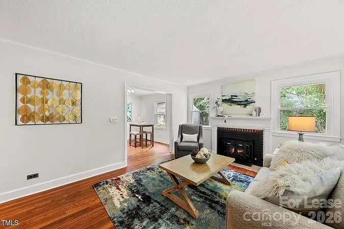 7 Meadowbrook Ave — Photo 2
