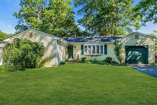 2556 Woodland Rd Photo 1