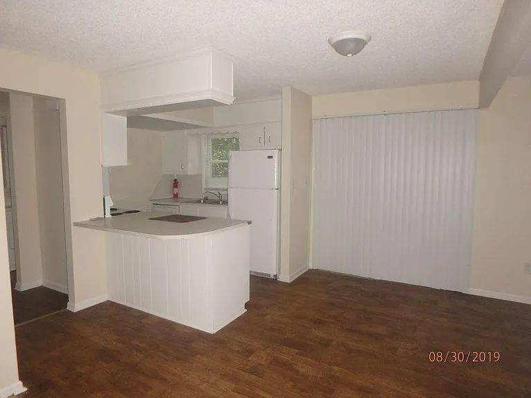 1000 W Wright Rd — Photo 13