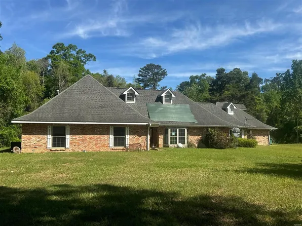 62125 Laudze Rd, Bogalusa, LA 70427