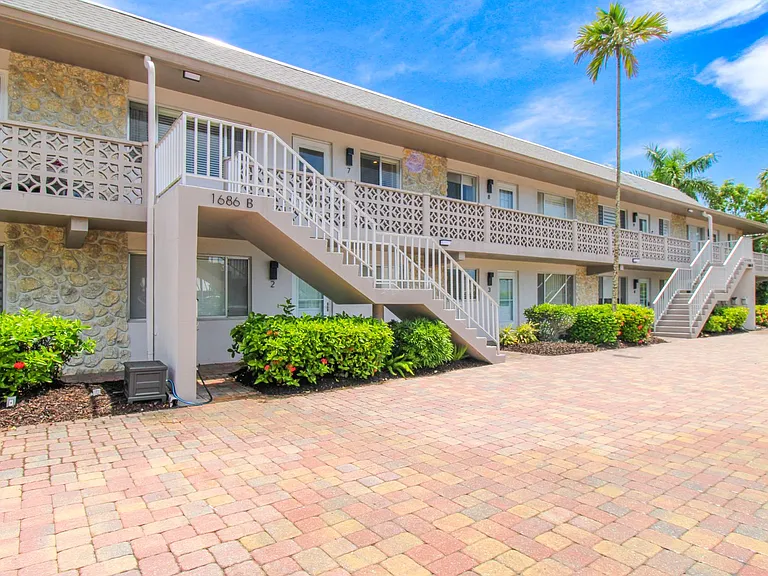1686 Blue Point Ave #B7 — Photo 7