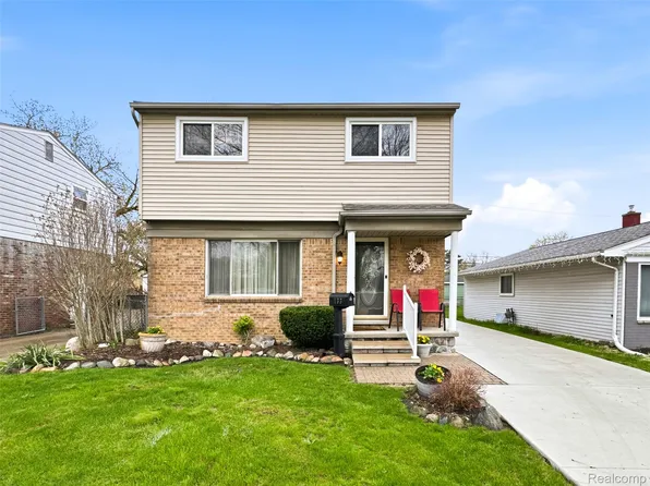 133 N Bywood Ave, Clawson, MI 48017