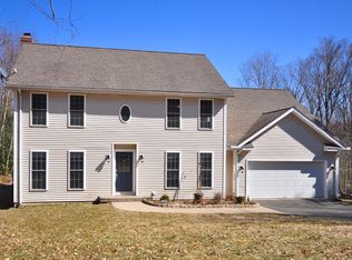 14 Stirrup Ln, Barkhamsted, CT 06063