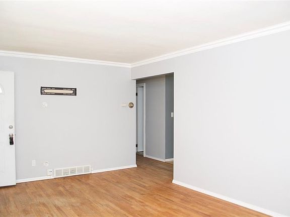 2nd image of 8255 Green Dr