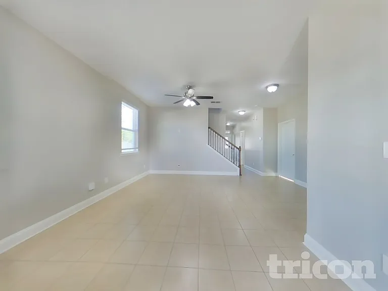 3088 Holly Grove Ln — Photo 3