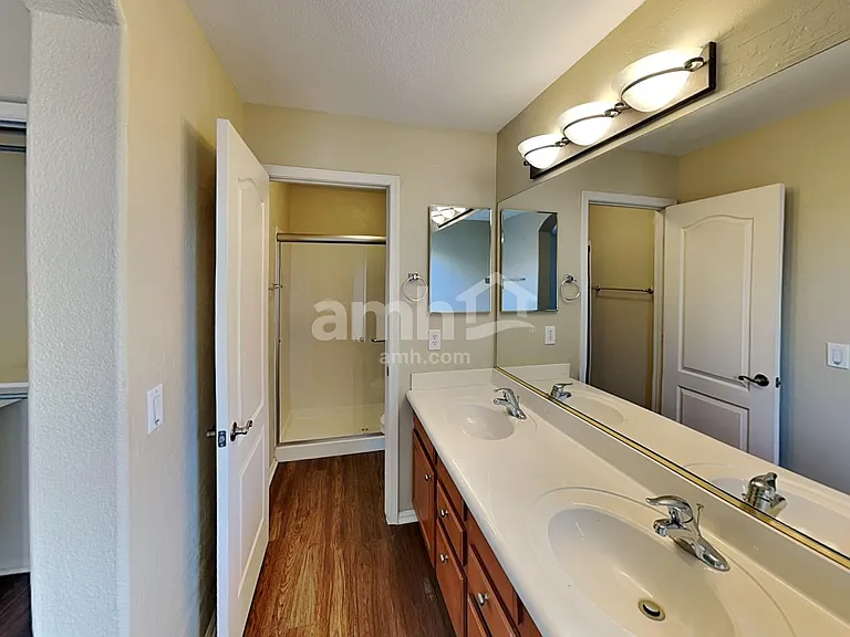 8409 S 50th Ln — Photo 12