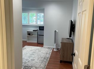 1047 Malua Dr #A, Honolulu, HI 96817