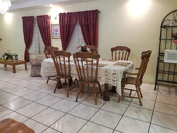 4th image of 3908 Calle Tuxpan