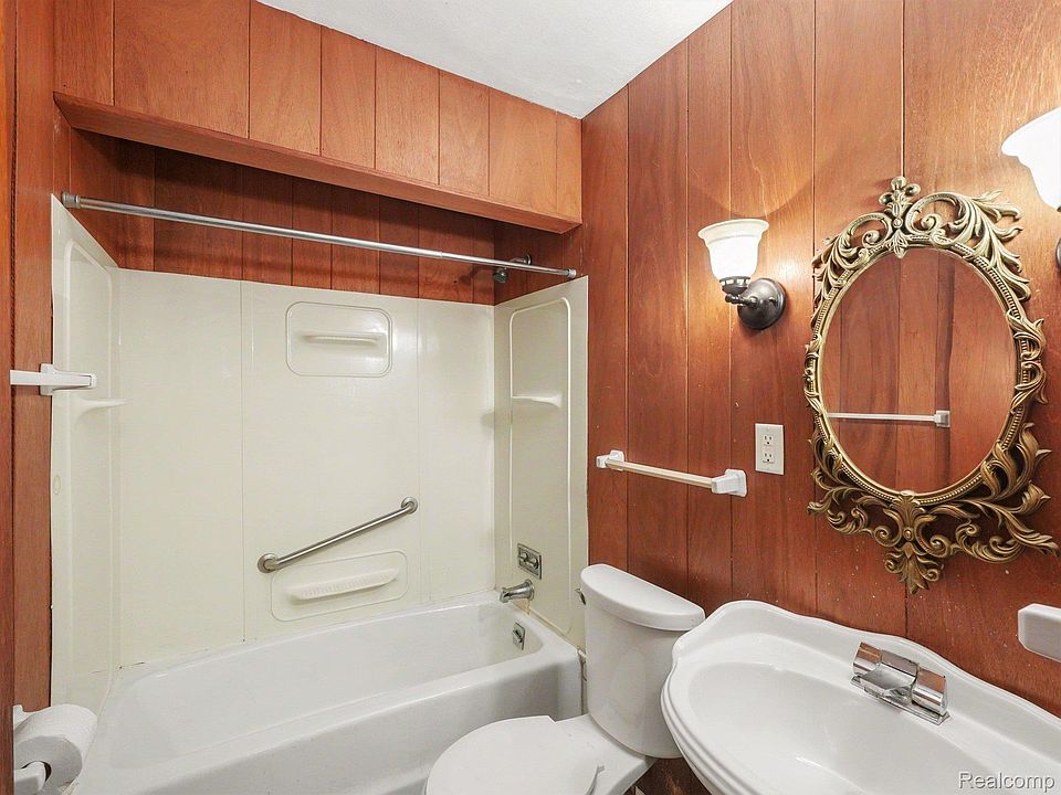 34140 Birchwood St, photo 21