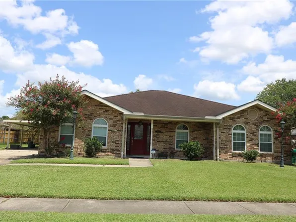 2537 W Friendship Dr, Harvey, LA 70058