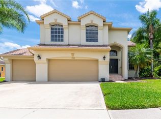 1902 Tangledvine Dr, Zephyrhills, FL 33543