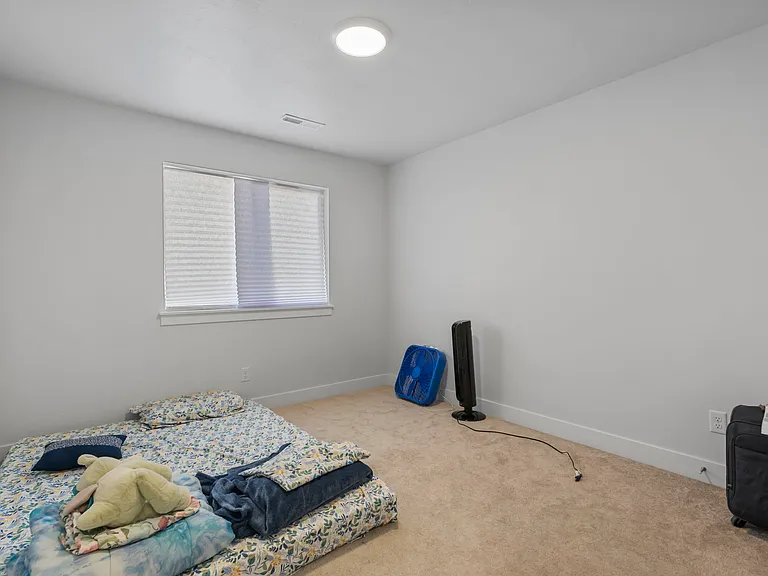 Fourth bedroom