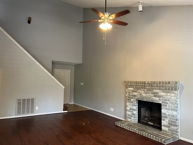 12132 Vista Nogal St — Photo 5