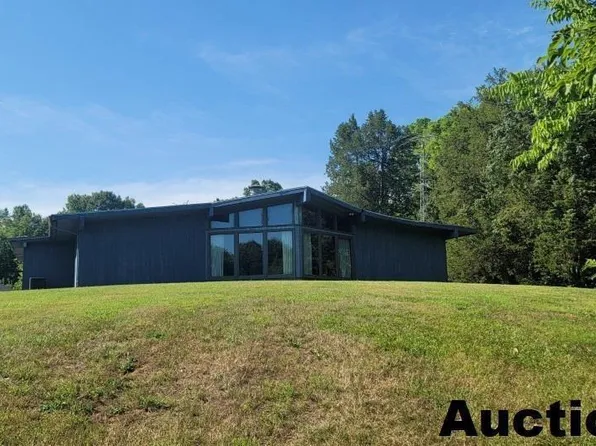 16972 State Highway 149, West Frankfort, IL 62896