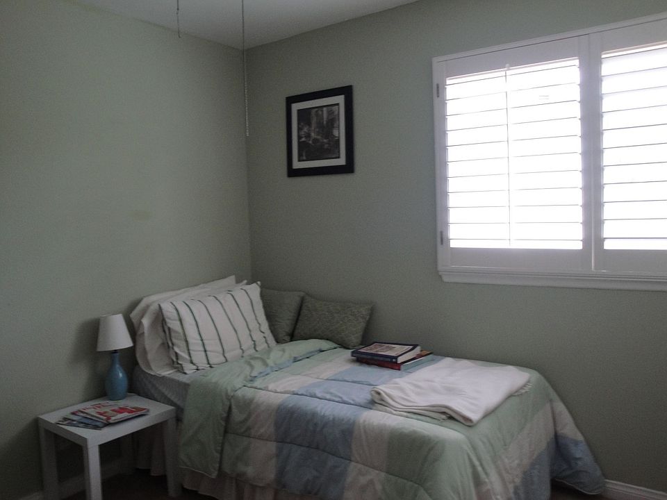 1st image of 127 Corta Cresta Dr