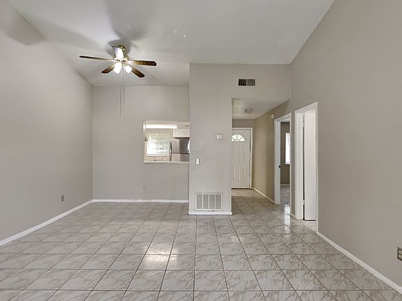 3rd image of 1921 Truman Rd