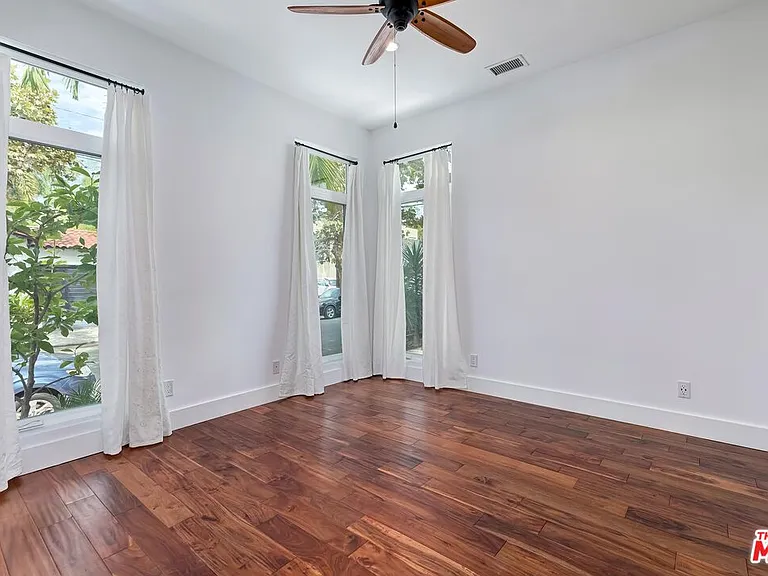 7270 Waring Ave — Photo 25