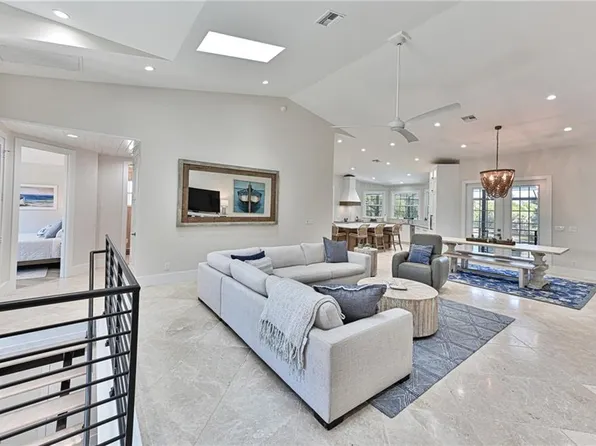 198 Topanga DR, BONITA SPRINGS, FL 34134