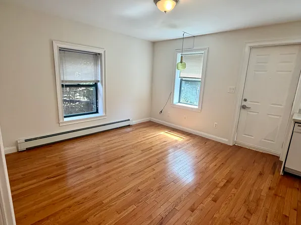 16 Hall Pl, Eastchester, NY