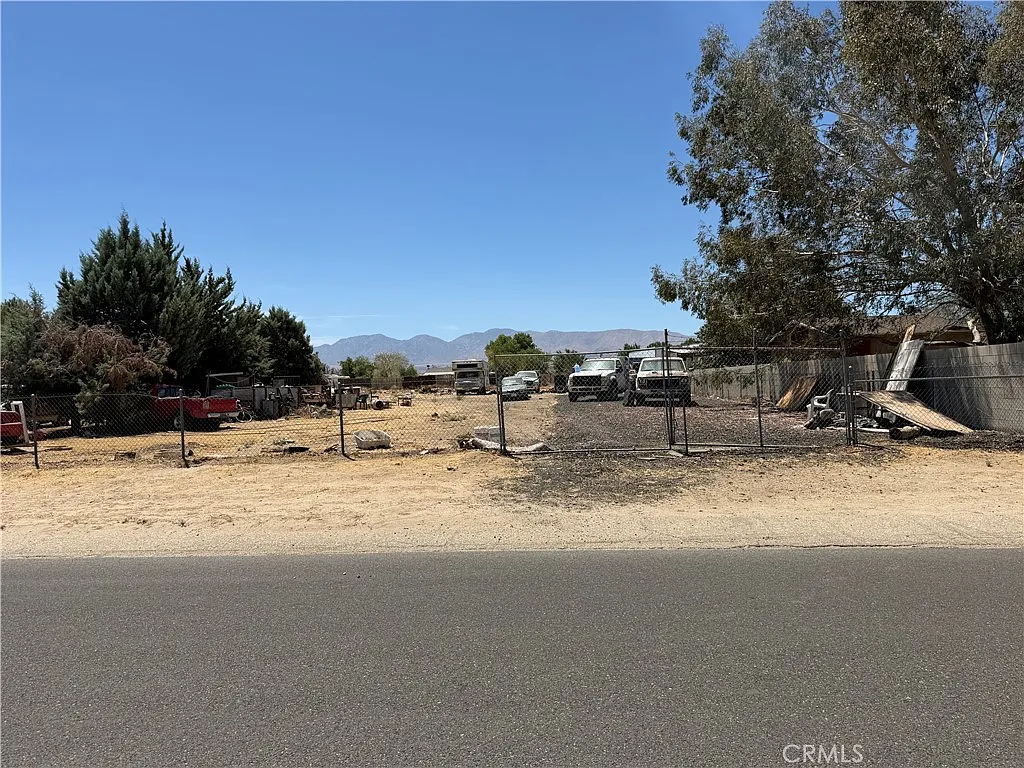 4 bed, 1300 sqft, $2,900 — Photo 4