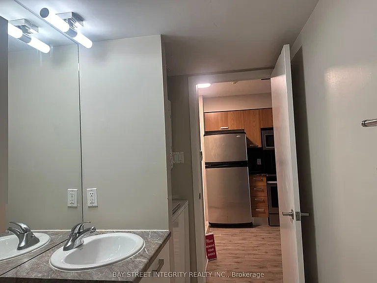 37 Grosvenor St #1110 — Photo 7