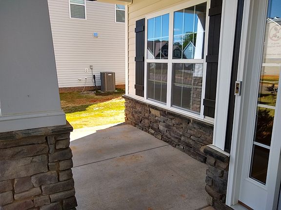 Covered Front Porch - The Sampson Oak Park Lot 11 - 160 Gunderson Lane