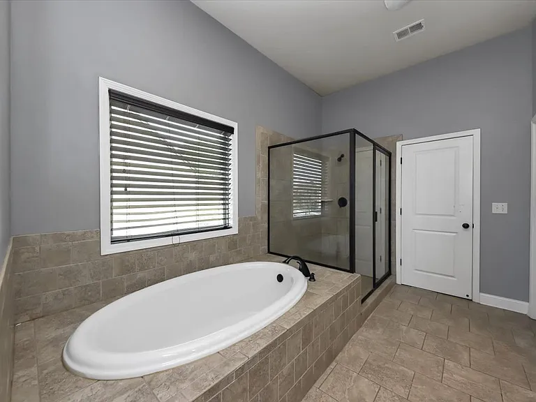 6059 Cove Park Dr — Photo 44