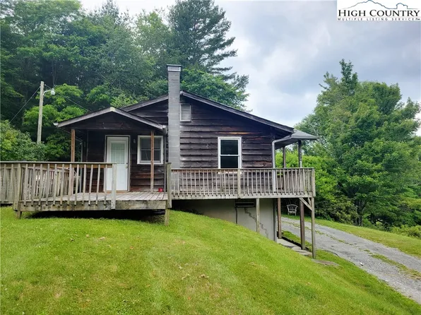 570 Middle Fork Road, Blowing Rock, NC 28605