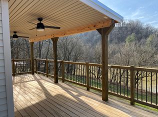 9741 McCowans Ferry Rd, Versailles, KY 40383