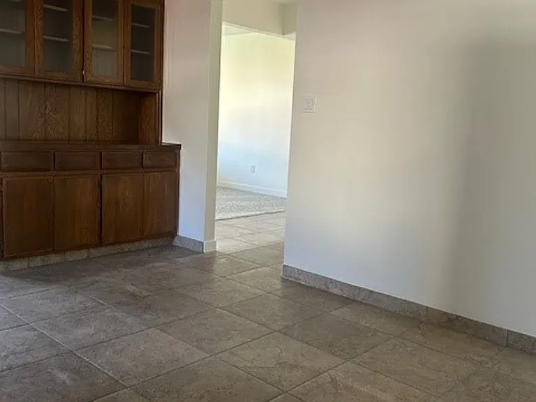 8900 Campus Park Ct — Photo 4