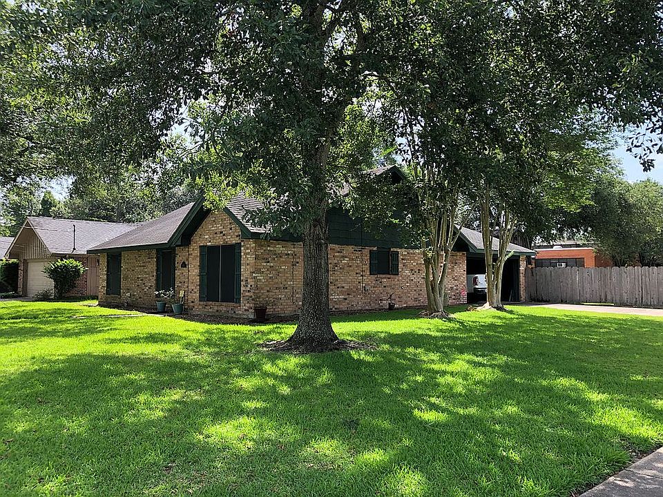 1st image of 533 University Dr