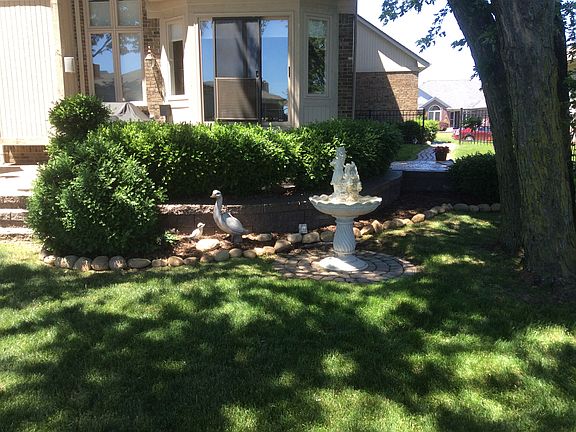 5th image of 51066 Pinewood Dr