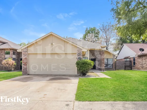 2416 Sutton Dr, Arlington, TX 76018