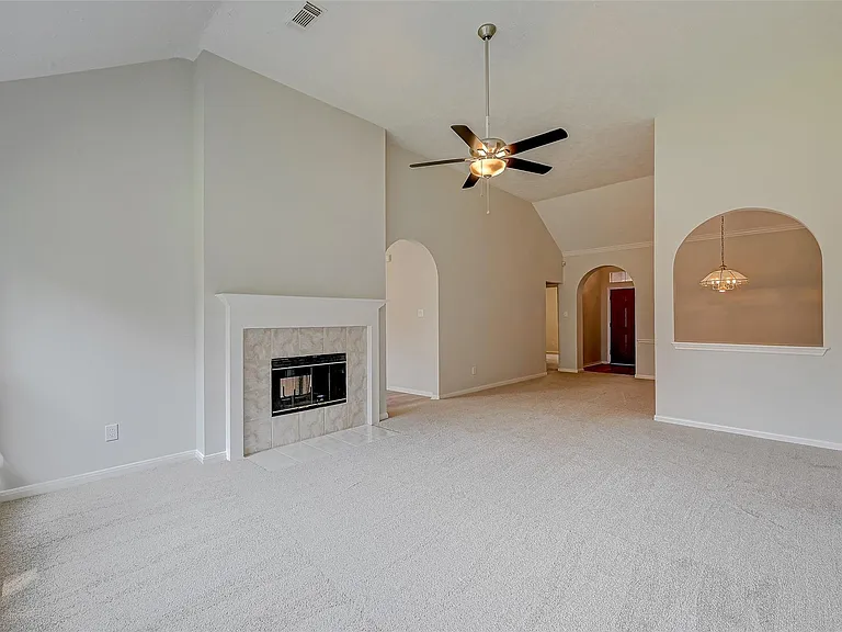 4126 Surreydon Dr — Photo 9