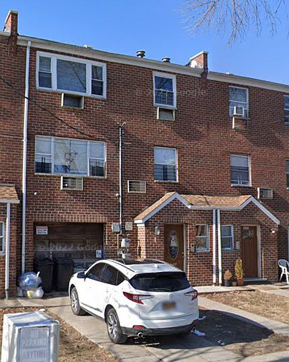1st image of 609 Hollywood Ave