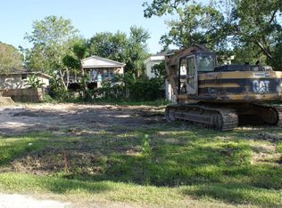 2109 Knollwood St, Kemah, TX 77565