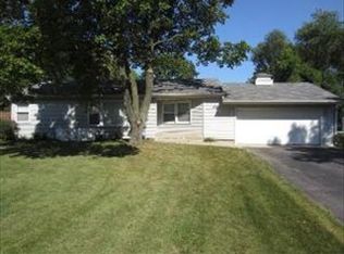 1045 S Riverside Dr, Elmhurst, IL 60126