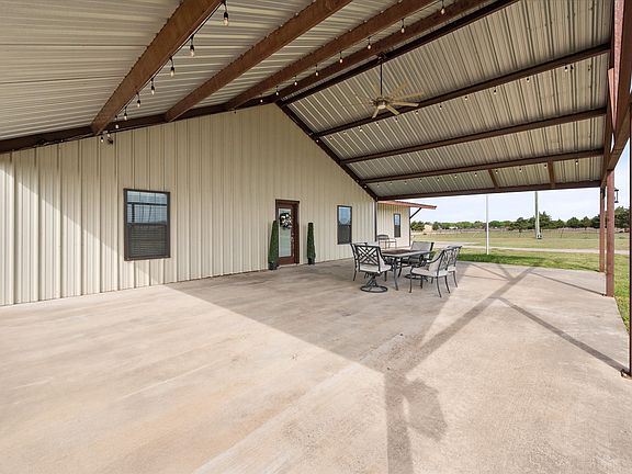 3rd image of 671 Robnett Rd