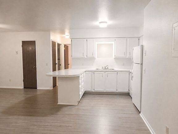 5th image of 140-146 Parrish Ln #144