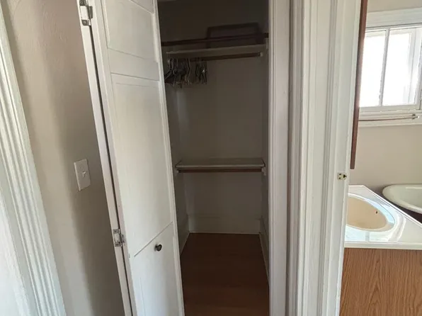 359 Walnut Avenue SW. Roanoke, VA 24016, 359 Walnut Ave SW Unit 4, Roanoke, VA 24016