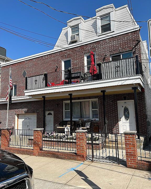 2nd image of 26 Whitman Ave