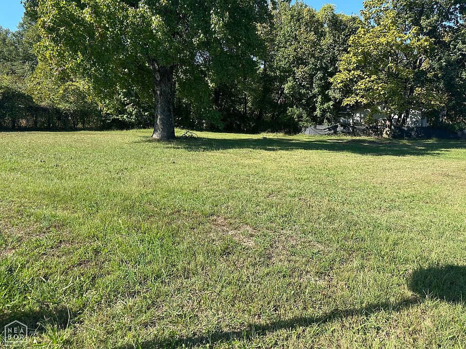 2nd image of 807 Bard Rd