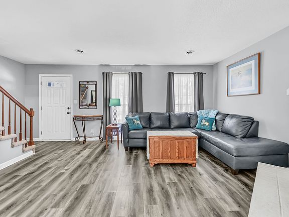 3rd image of 2172 Memorial Dr APT A6