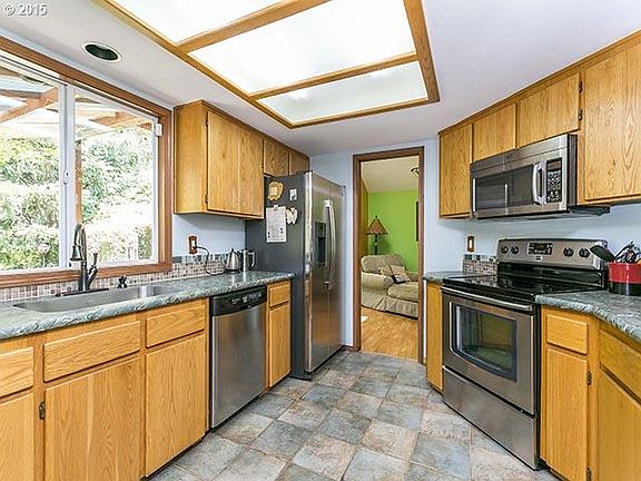 4th image of 7175 SE Villa St