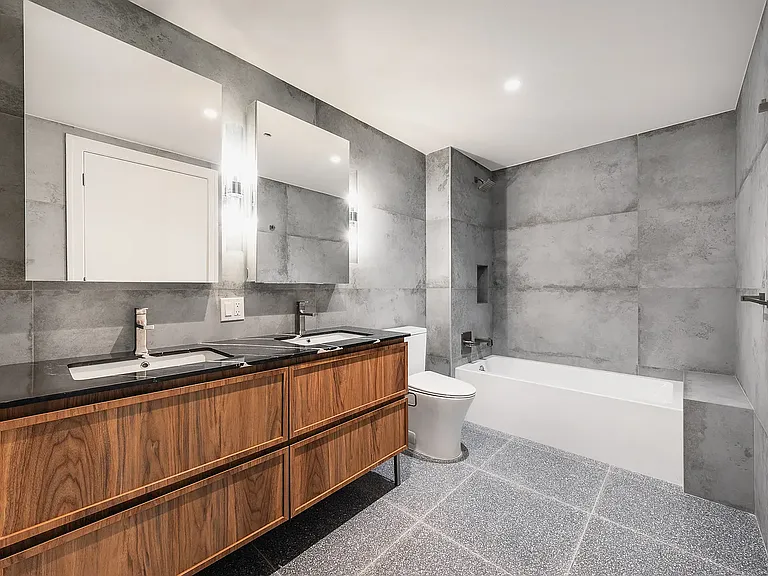 41-15 24th St #Townhouse 4 — Photo 17