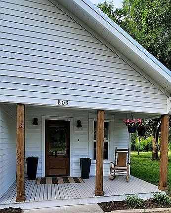 2nd image of 803 Avenue A
