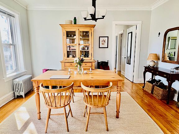 2nd image of 2101 W Waveland Ave #3