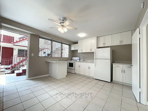 4th image of 2541 Kuhio Ave #201